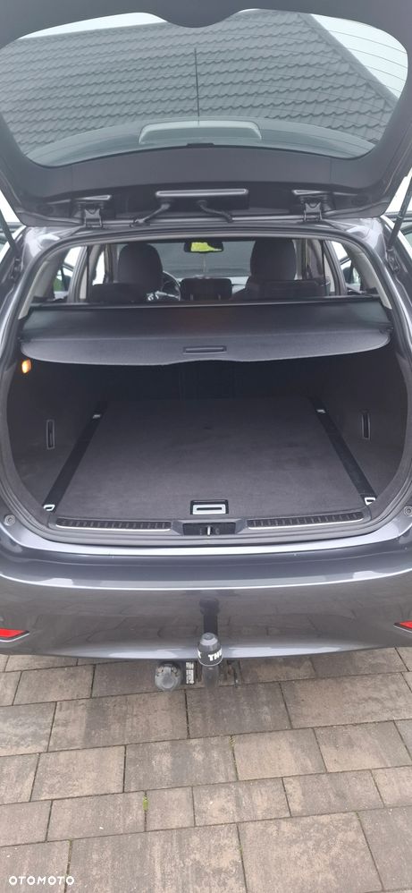 Toyota Avensis 2.0 D-4D Selection - 11