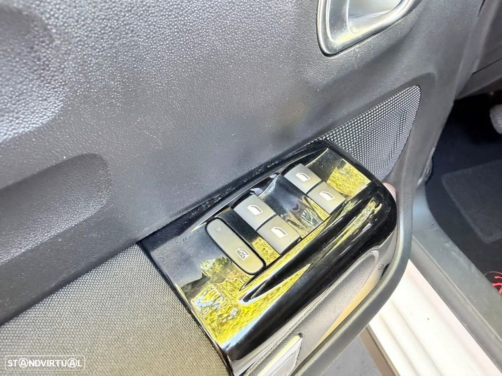 Citroën C3 1.2 PureTech Shine EAT6 - 12