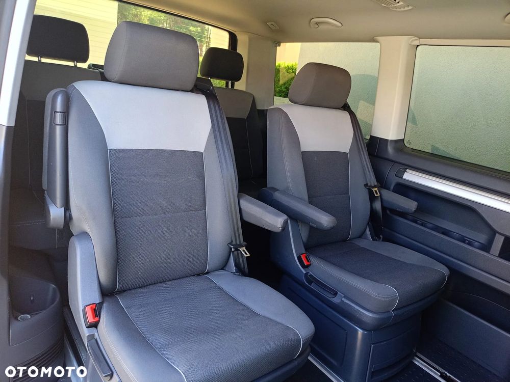 Volkswagen Multivan - 28