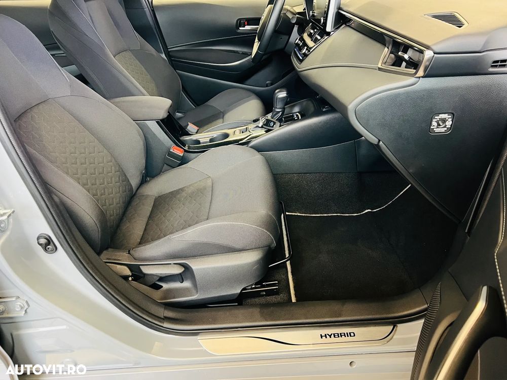 Toyota Corolla 1.8 HSD Business - 16