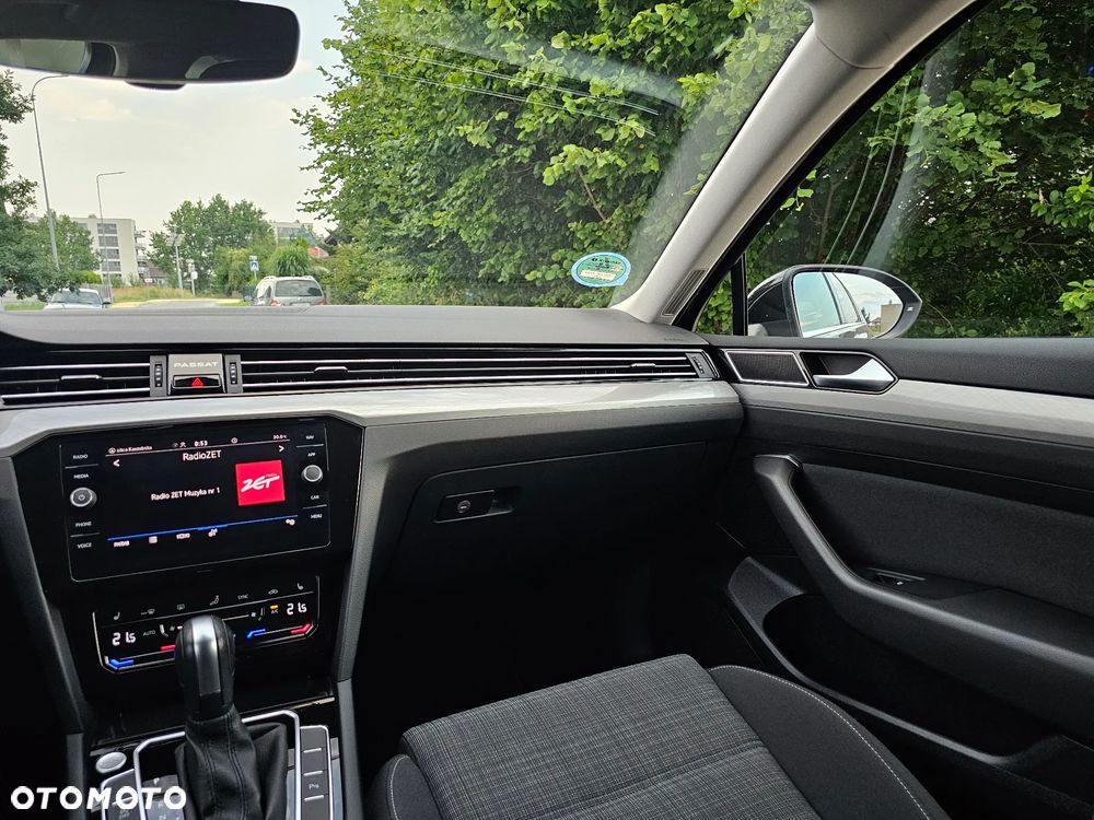 Volkswagen Passat 2.0 TDI (BlueMotion Technology) DSG Highline - 11