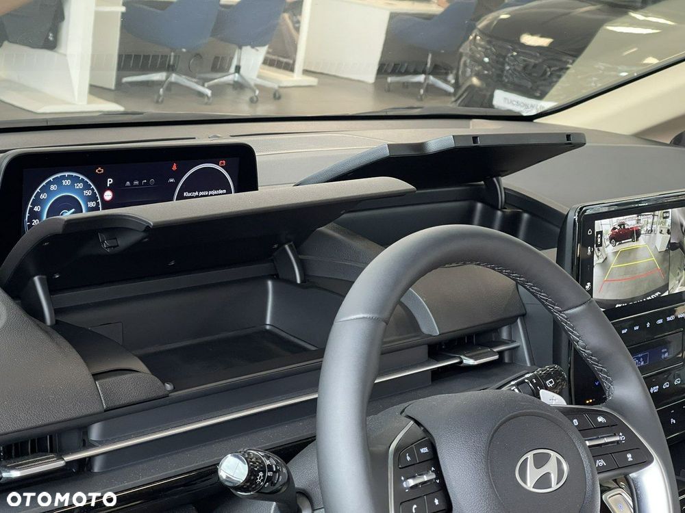 Hyundai Staria - 21