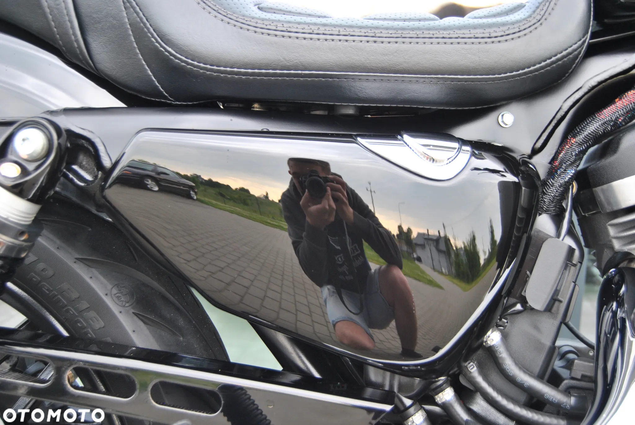 Harley-Davidson Sportster Roadster 1200R - 30