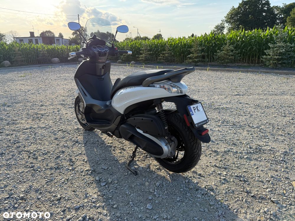 Piaggio Beverly - 4