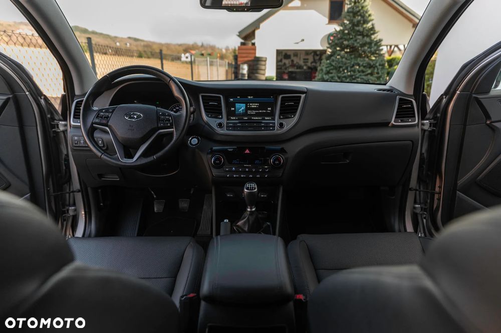 Hyundai Tucson blue 1.7 CRDi 2WD Style - 22