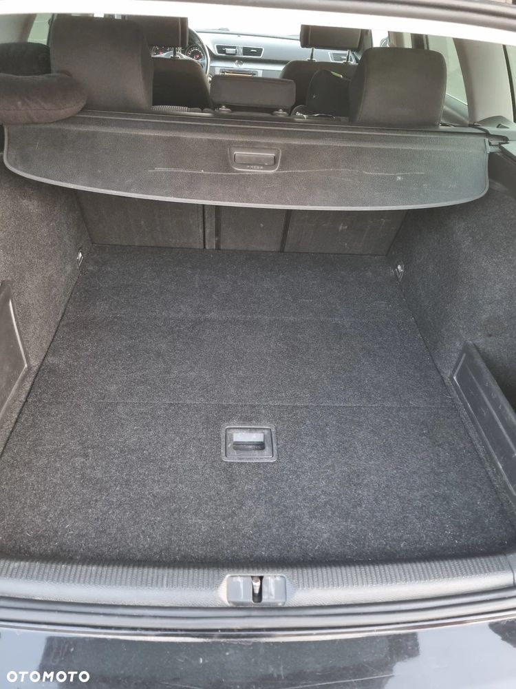 Volkswagen Passat 2.0 TDI Comfortline - 14