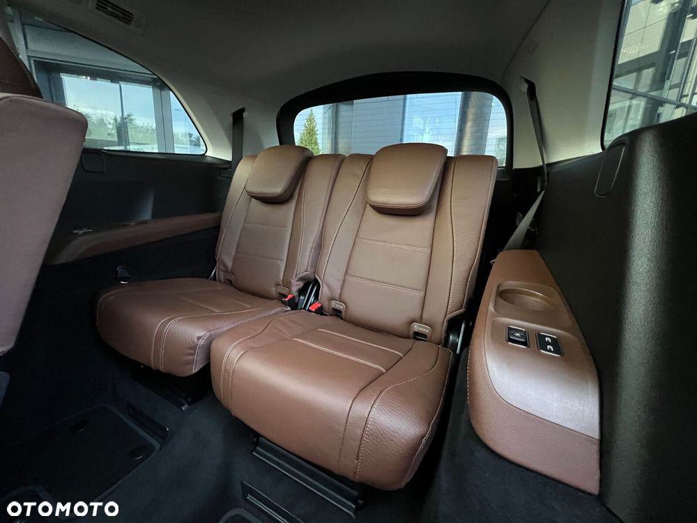 Mercedes-Benz GLS - 12