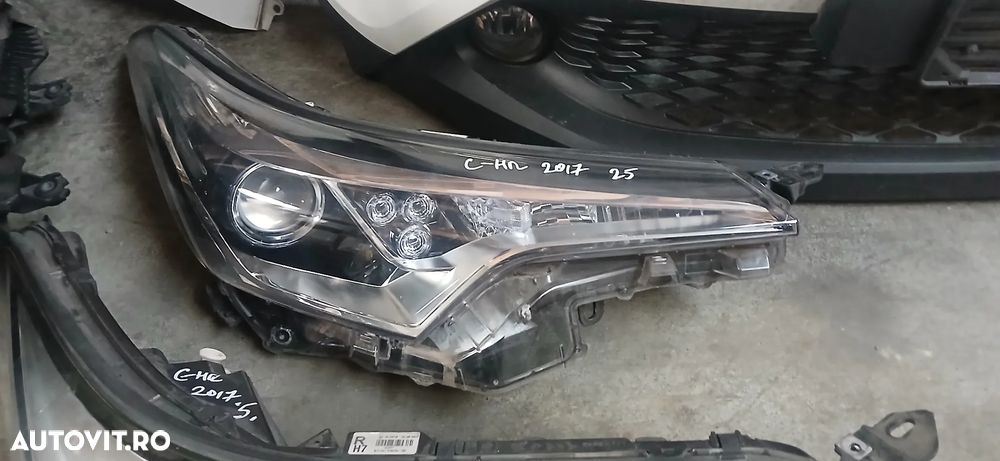 Fata Toyota C-HR 1.8 hybrid 2018 - 8