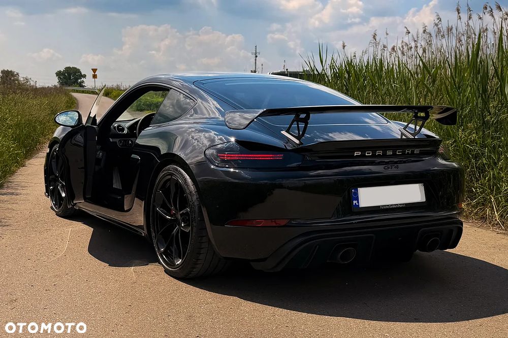 Porsche 718 Cayman GPF GT4 PDK - 8