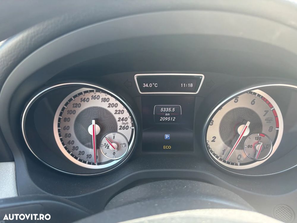 Mercedes-Benz CLA 180 - 8