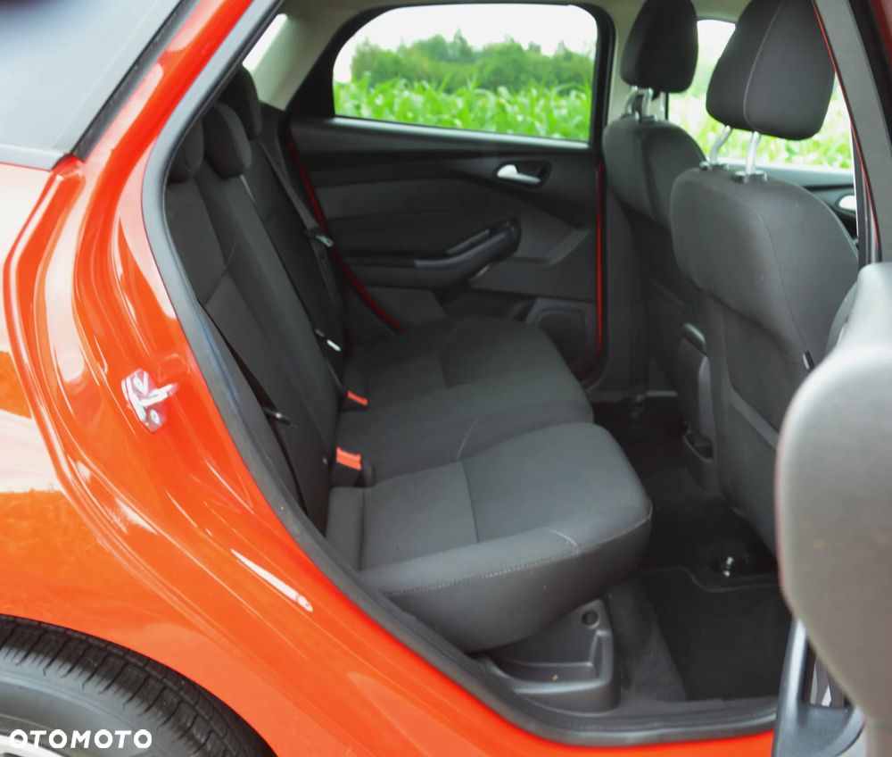 Ford Focus - 36