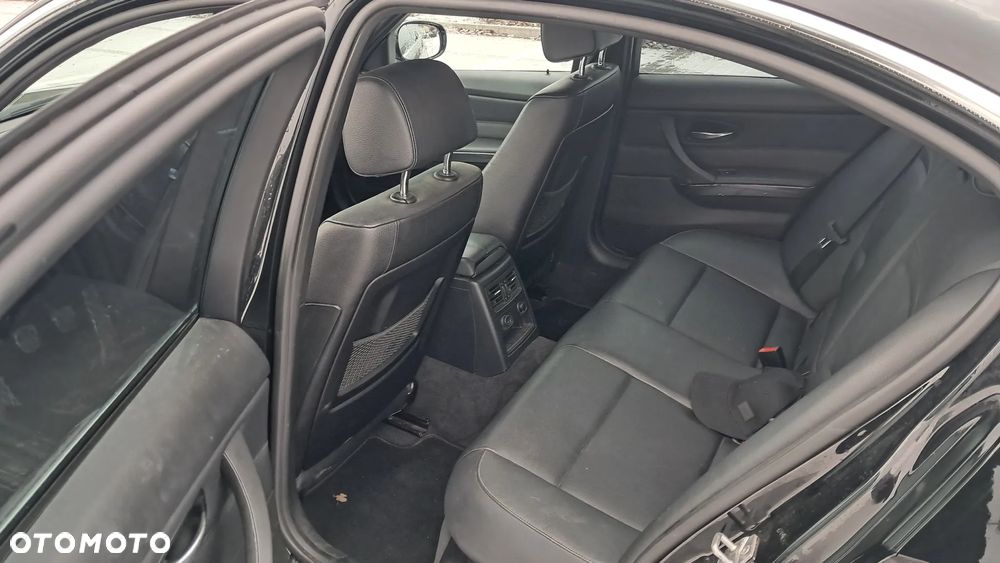 BMW Seria 3 320d DPF Efficient Dynamics Edition - 7