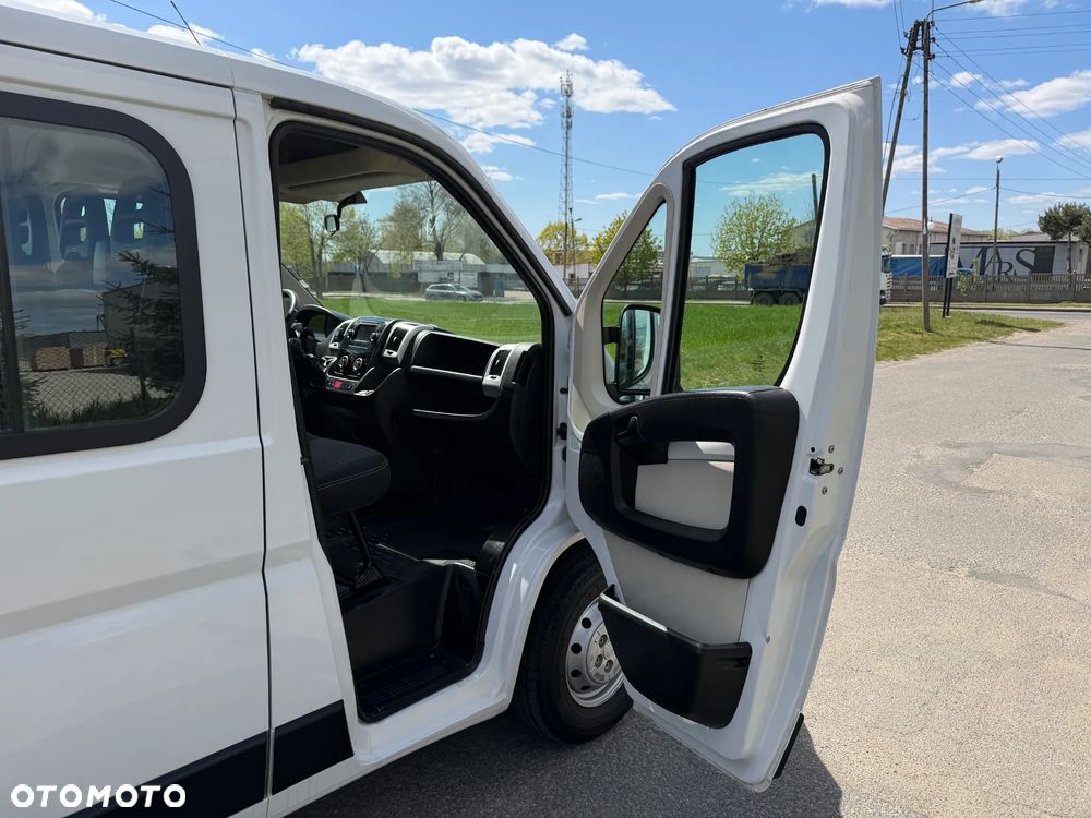 Fiat Ducato * DOKA / Brygadówka * 2.3 / 130KM * Skrzyniowy * 7 Osób * - 34