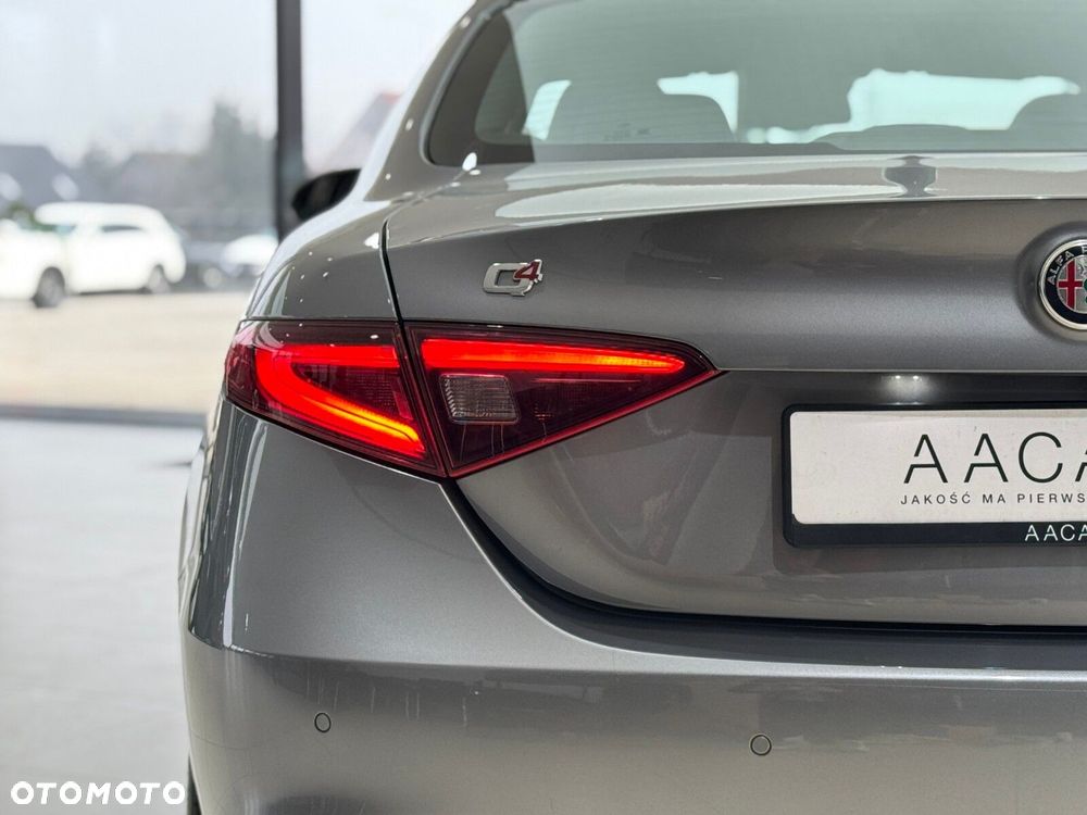 Alfa Romeo Giulia 2.0 Turbo Veloce Q4 - 35