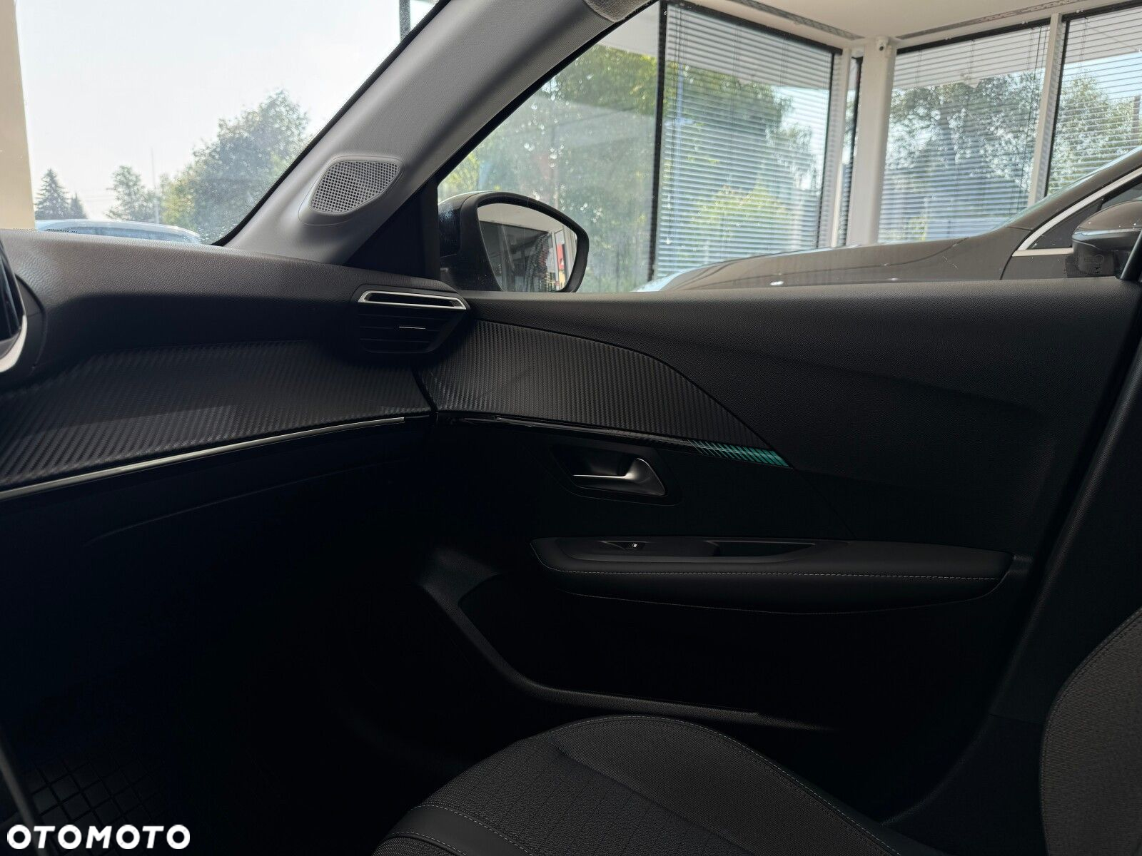 Peugeot 208 1.2 PureTech Allure S&S EAT8 - 26