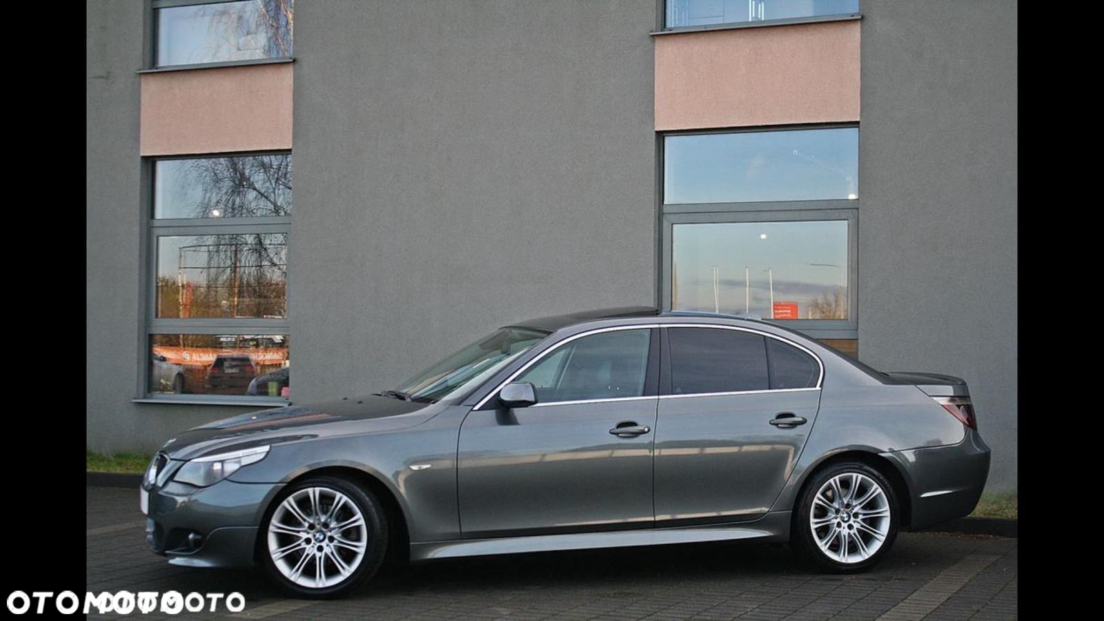 BMW Seria 5 523i - 6