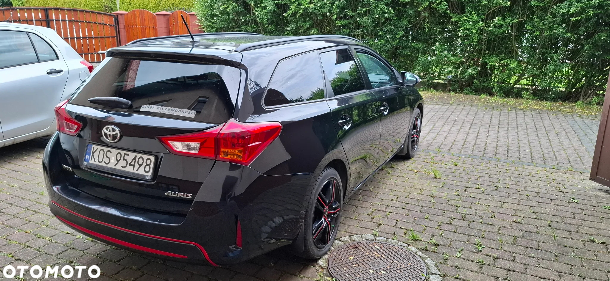 Toyota Auris 1.6 Red - 4