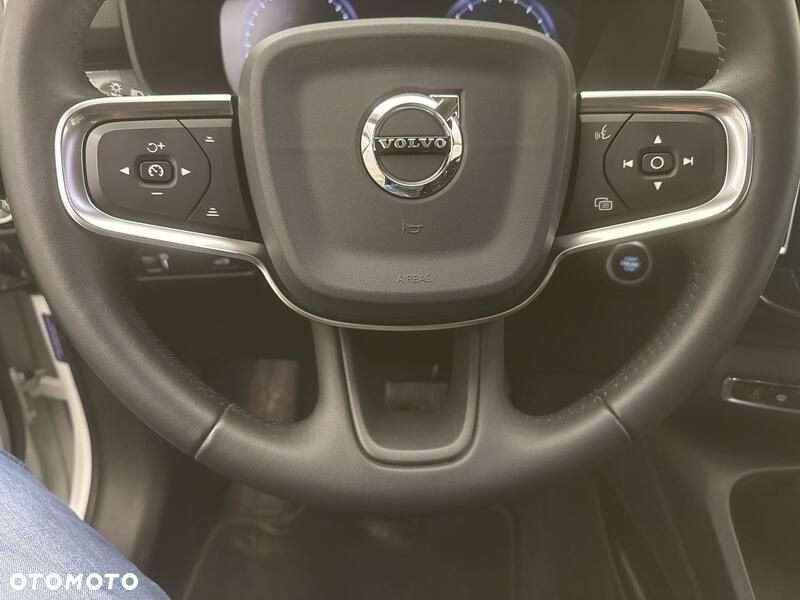 Volvo XC 40 T4 Momentum Pro - 13