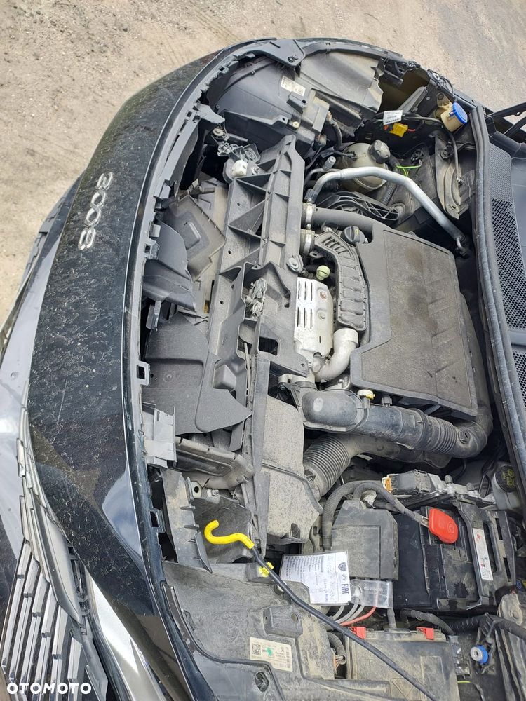 Peugeot 3008 PureTech 130 Stop & Start GPF EAT8 Active Pack - 9