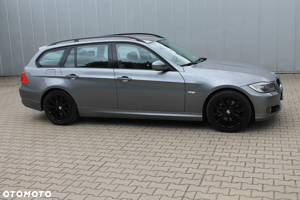 BMW Seria 3 318d DPF Edition Exclusive - 17
