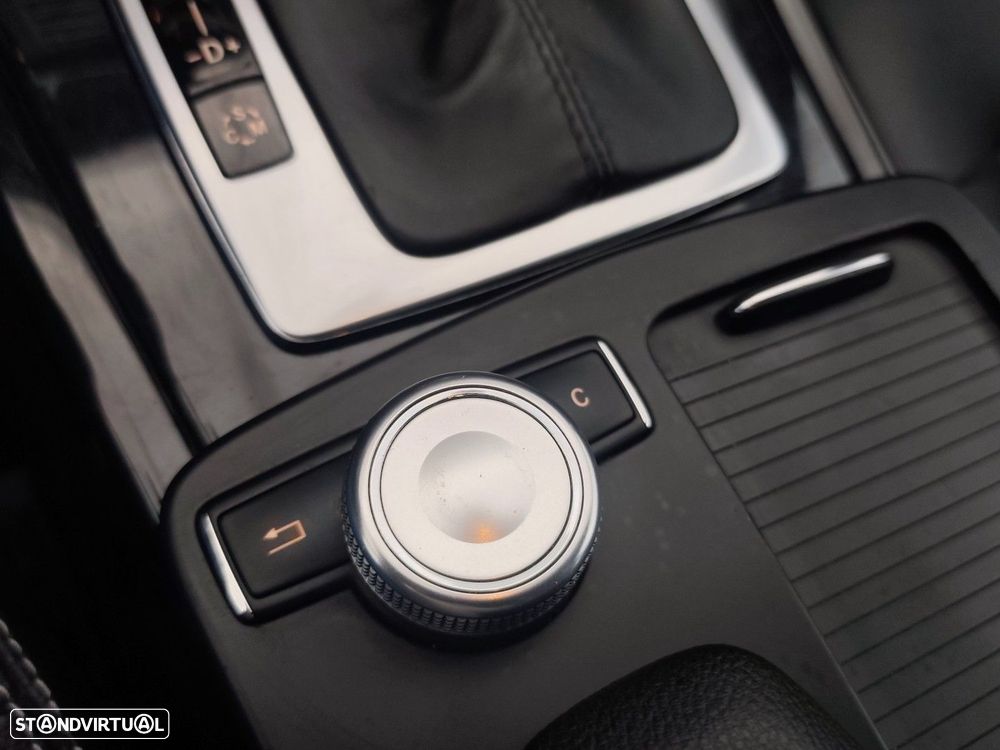 Mercedes-Benz E 250 BlueTEC Avantgarde Auto. - 26
