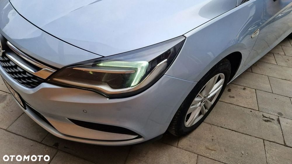 Opel Astra 1.4 Turbo Edition - 10