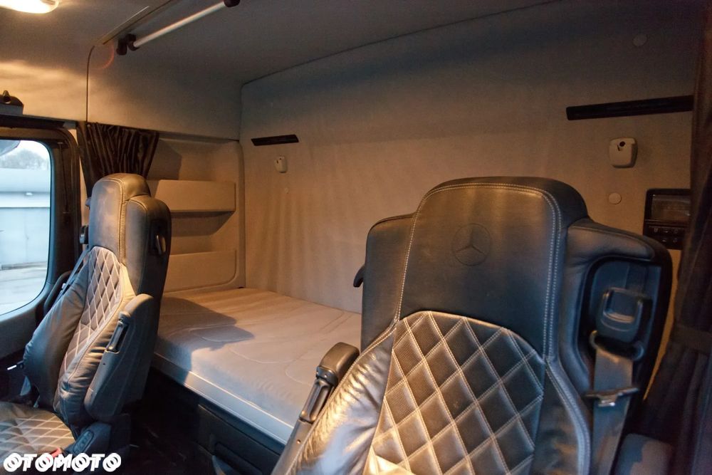 Mercedes-Benz Arocs 3253 8x4 - 23