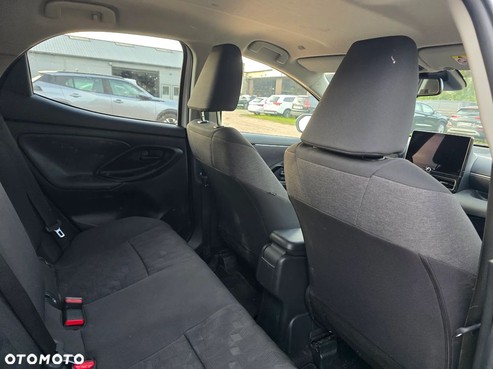 Toyota Yaris - 12