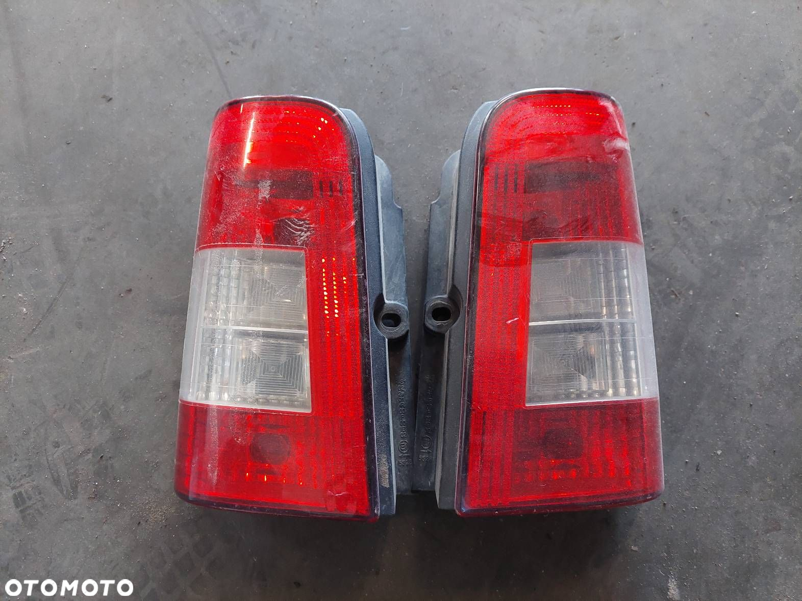 KOMPLETNY TYŁ KLAPA BAGAŻNIKA ZDERZAK TYŁ LAMPY BERLINGO I FL KDDC - 2