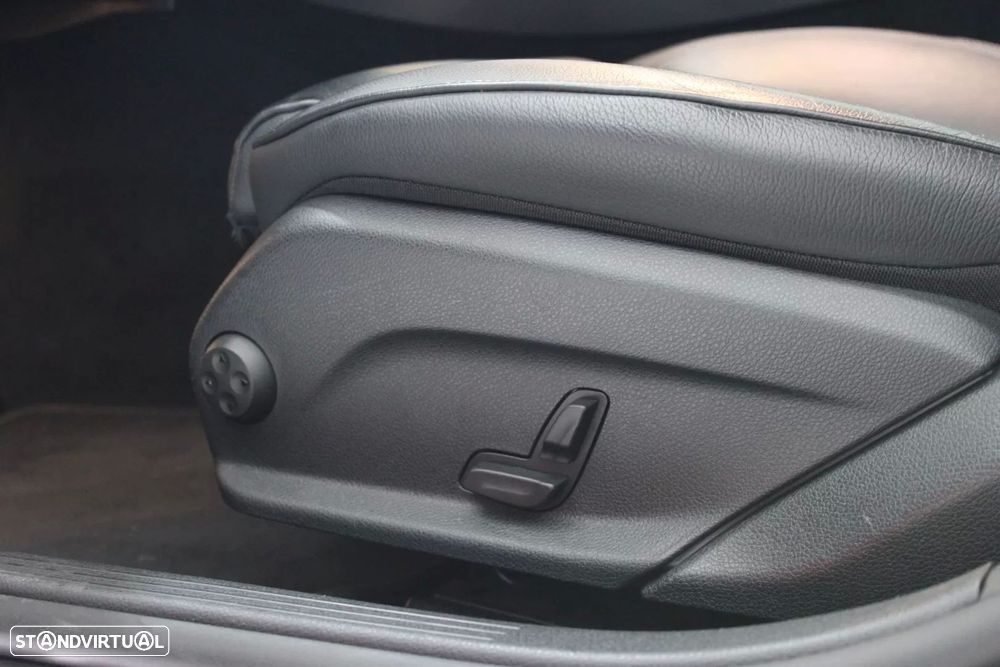 Mercedes-Benz E 220 d Avantgarde - 31