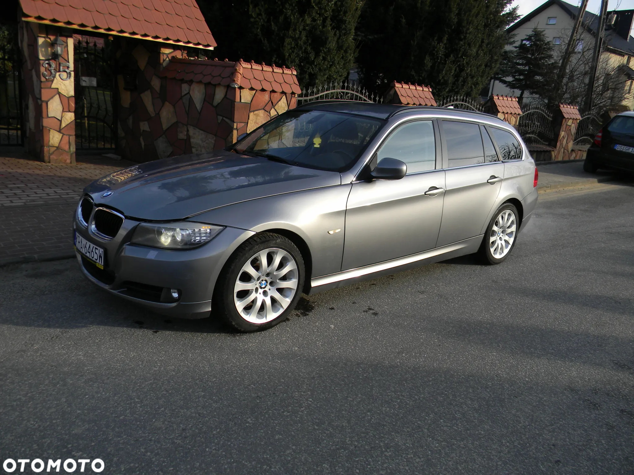 BMW Seria 3 325d DPF Touring Edition Exclusive - 2