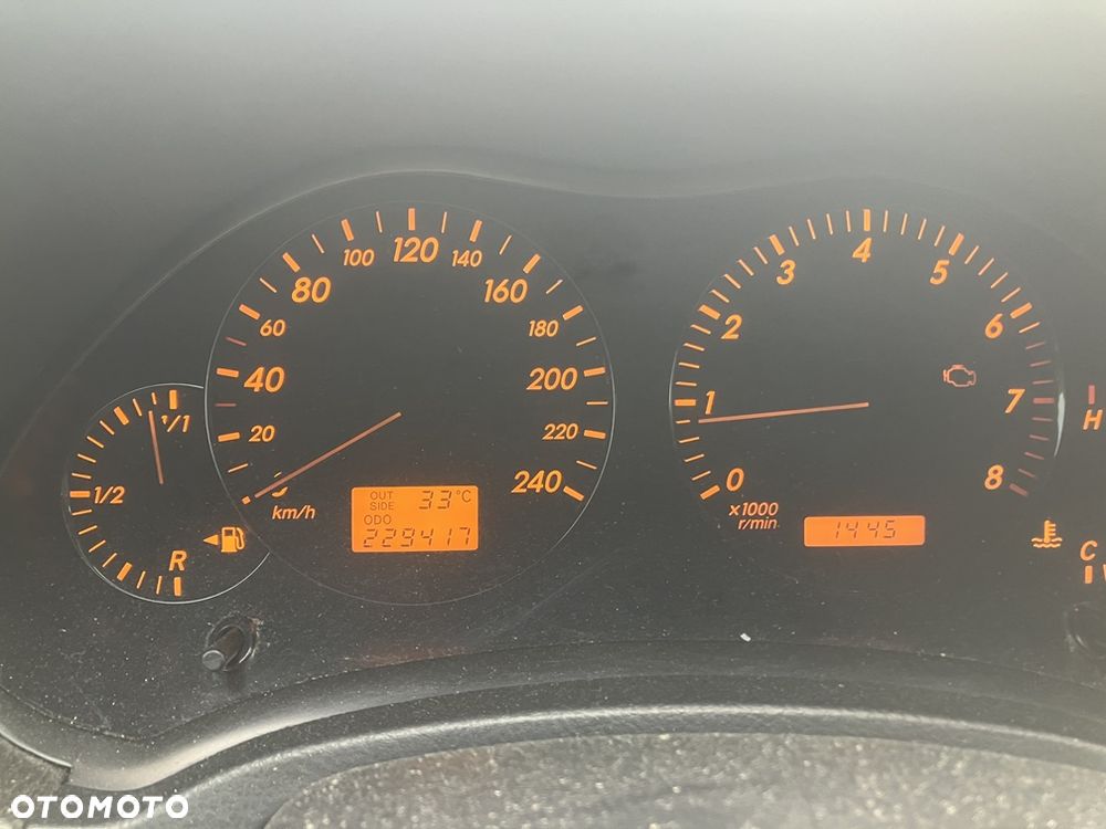 Toyota Avensis 2.0 VVT-i Prestige - 9
