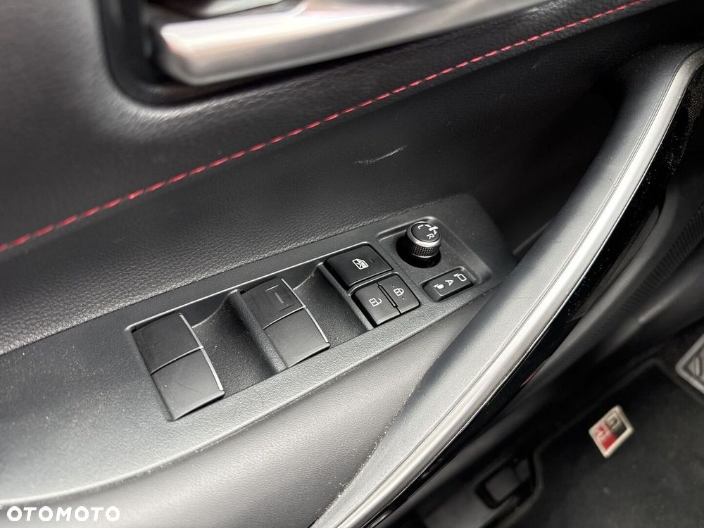 Toyota Corolla 2.0 Hybrid GR Sport - 25