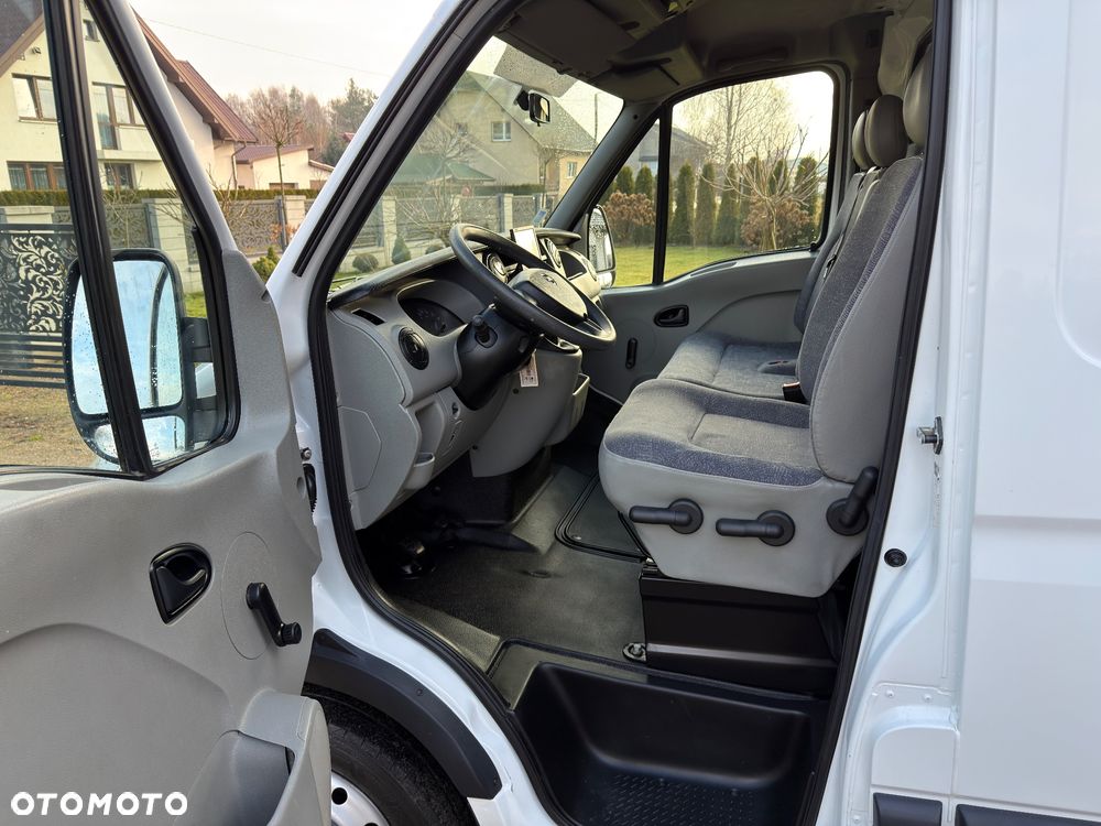 Nissan Interstar - 22