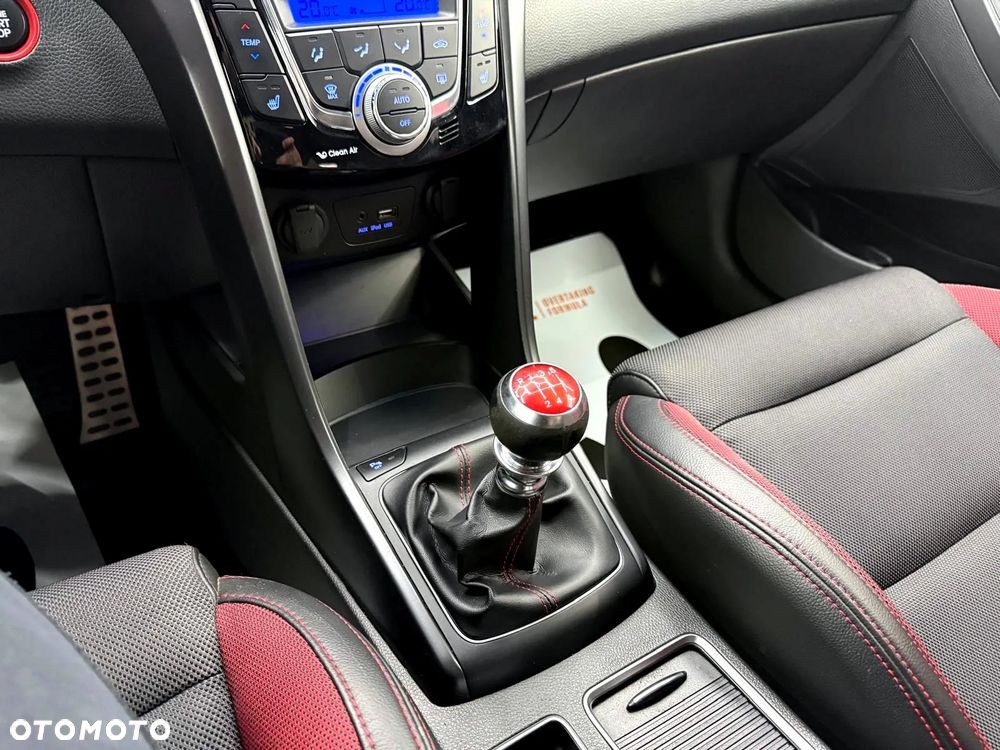 Hyundai i30 1.6 GDI Turbo Luxury - 23