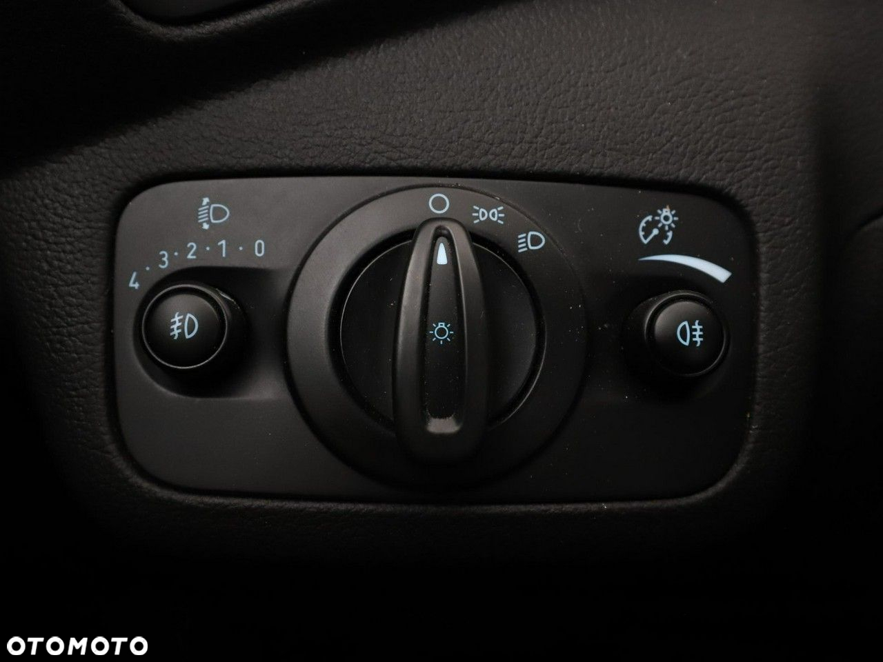 Ford Kuga 2.0 TDCi AWD Edition - 32