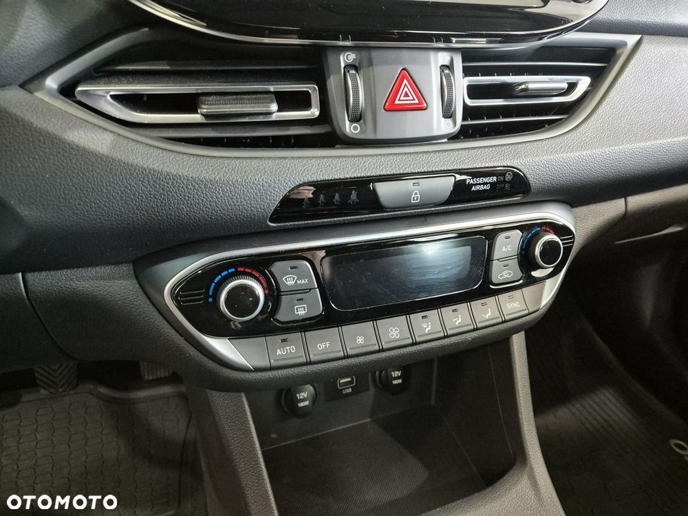 Hyundai i30 1.0 T-GDI Smart - 21
