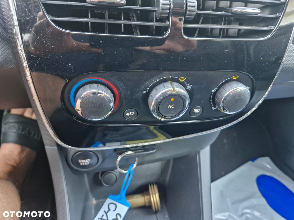 Renault Clio TCe 90 Luxe - 17