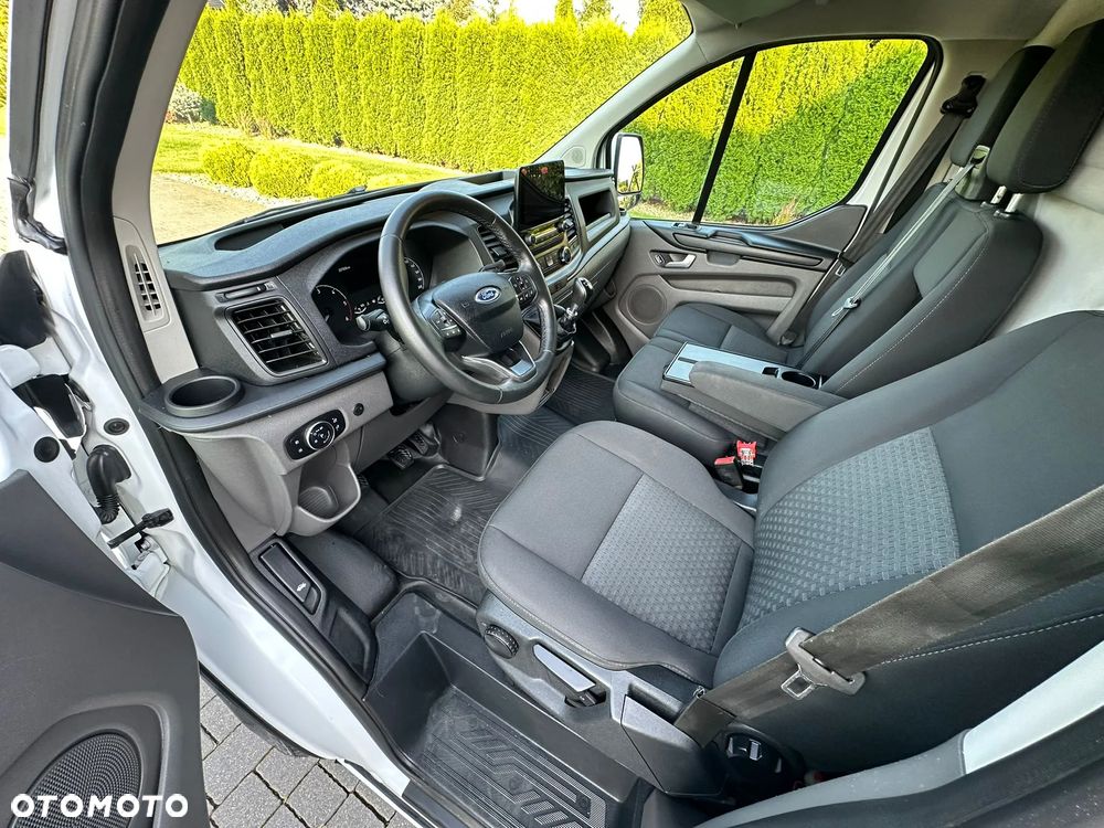 Ford TRANSIT CUSTOM - 19