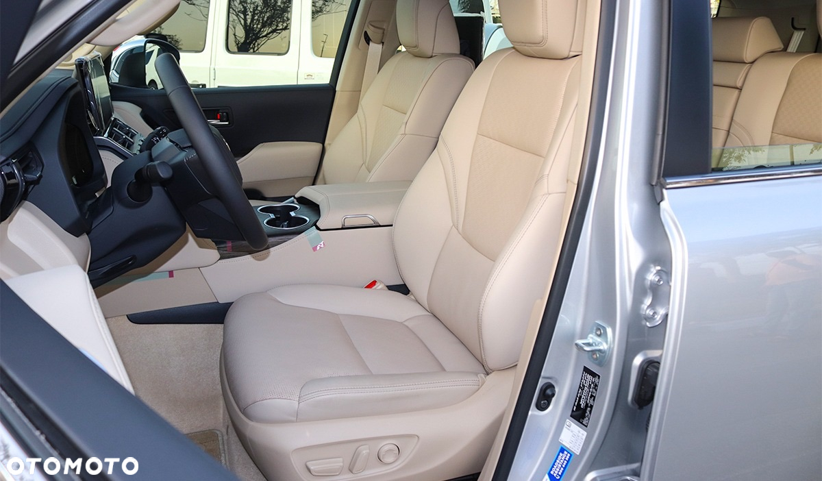 Toyota Land Cruiser - 25