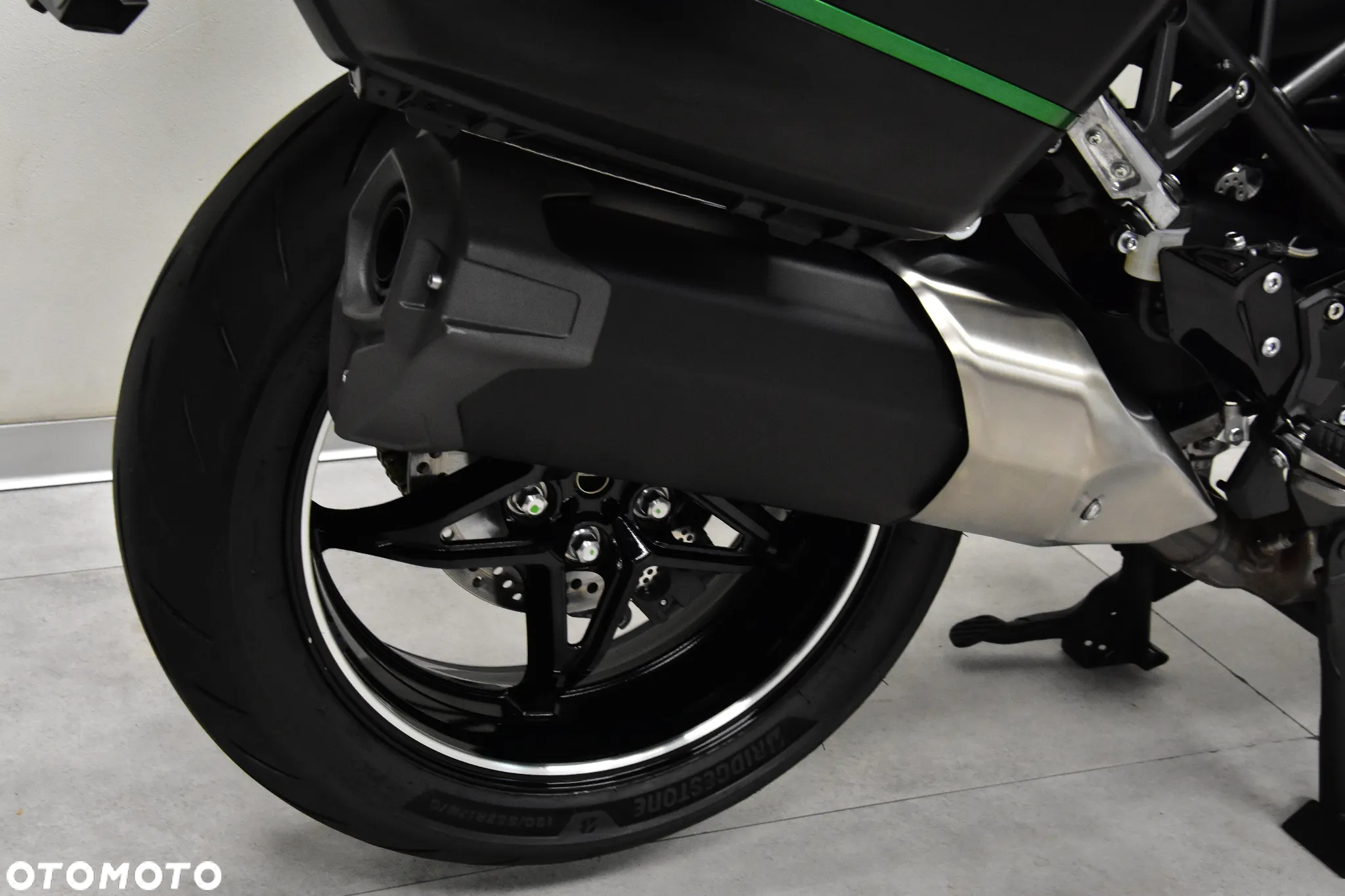 Kawasaki Ninja H2 SX - 32