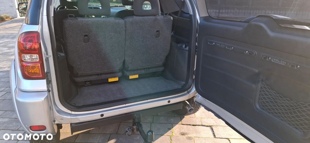 Toyota RAV4 D-4D 4x4 Sol - 13