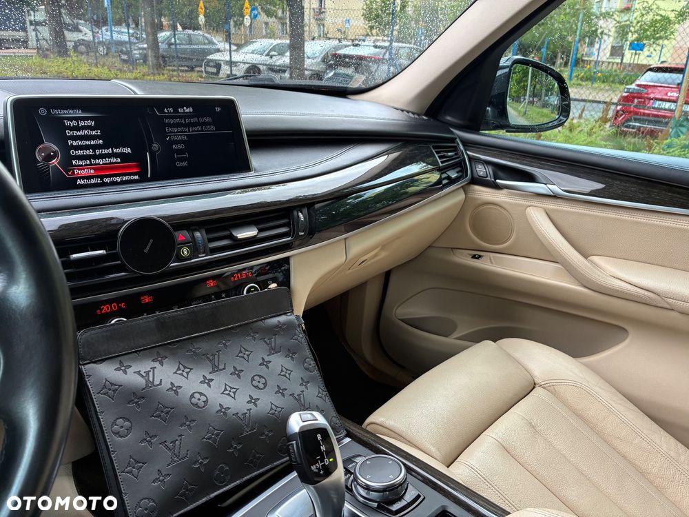 BMW X5 xDrive40d - 8
