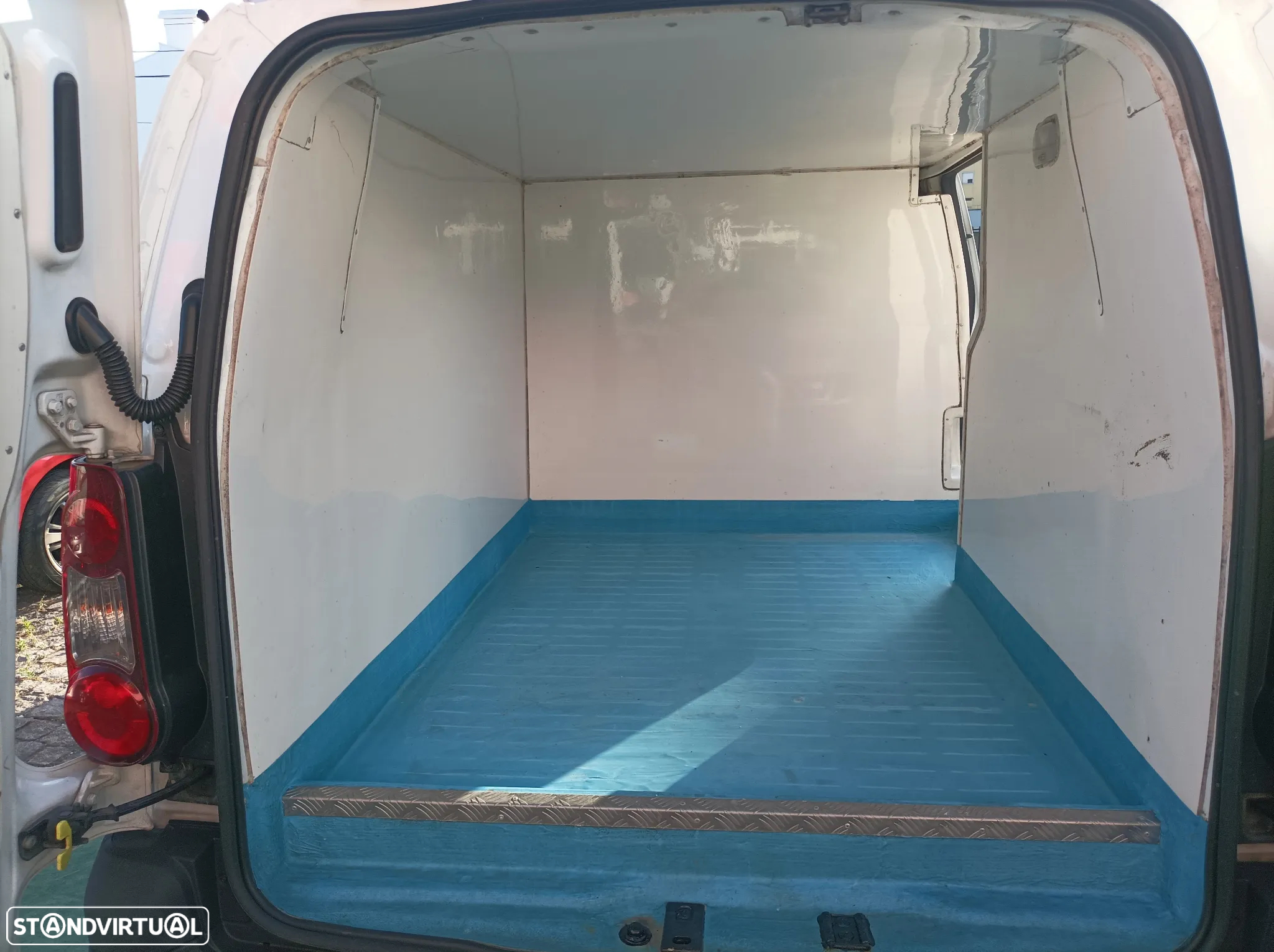 Peugeot Partner 1.6 BlueHDi L2  Office Cx Isotermica - 9