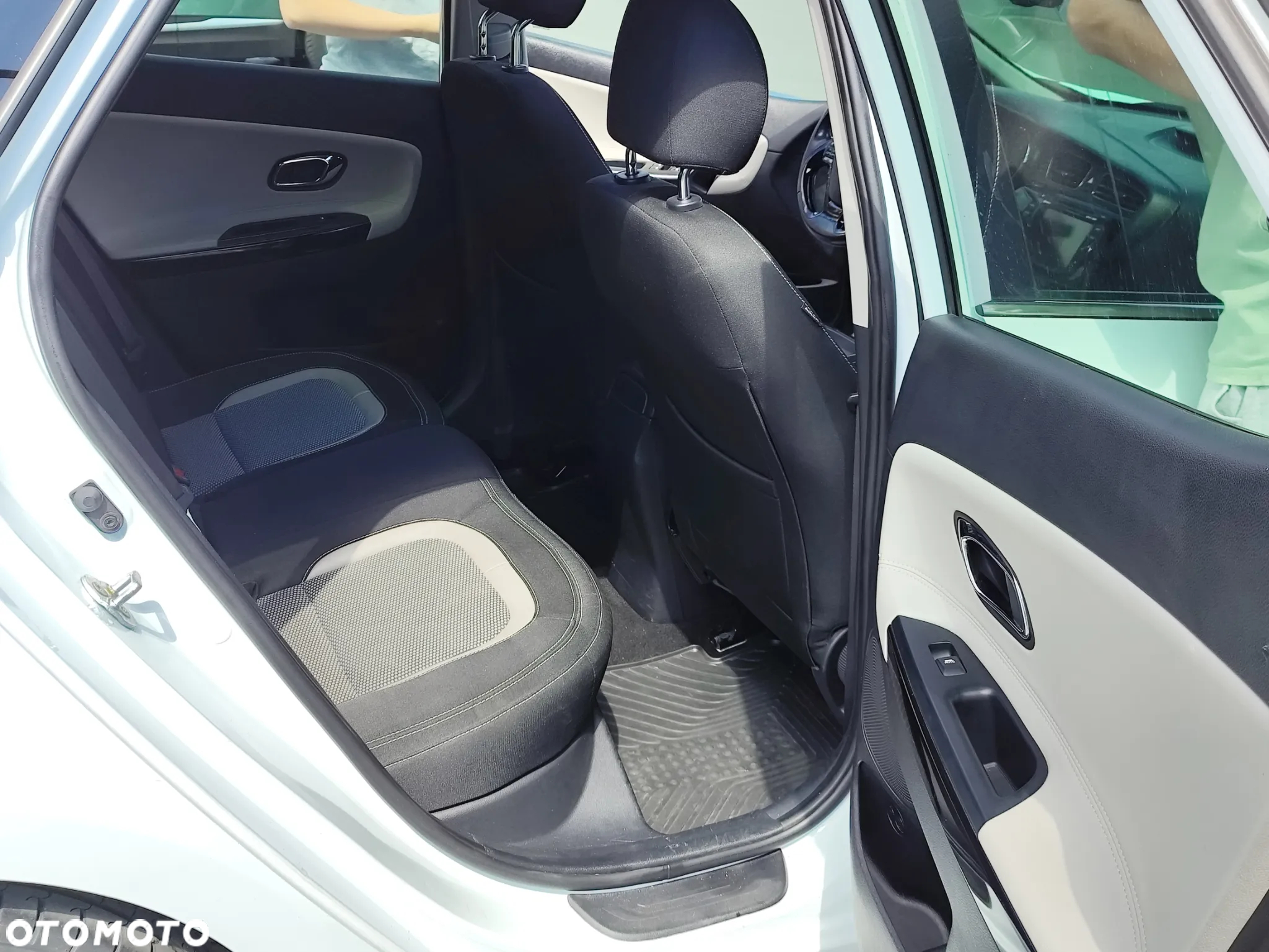 Kia Ceed 1.6 CRDi 128 Platinum Edition - 19
