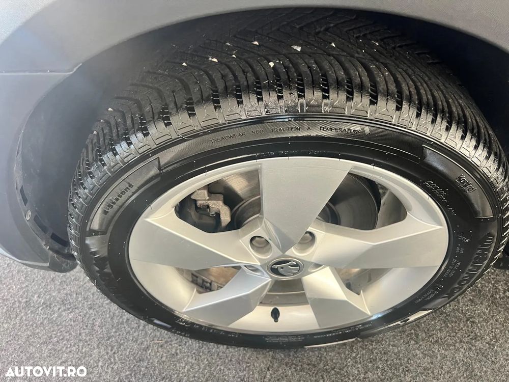 Skoda Octavia Combi Diesel 2.0 TDI 4X4 DSG Scout - 7