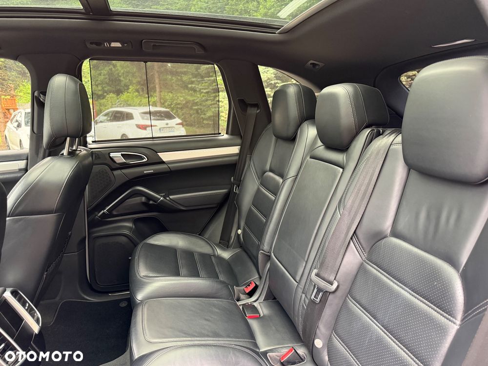 Porsche Cayenne - 19