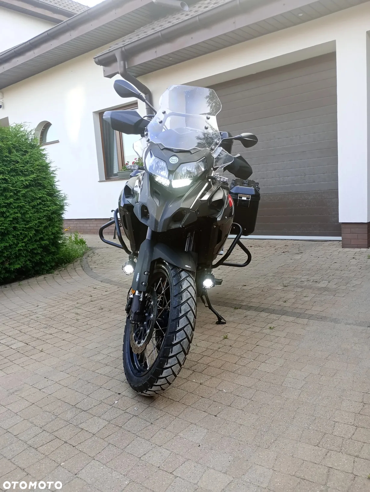 Benelli TRK 502X - 4