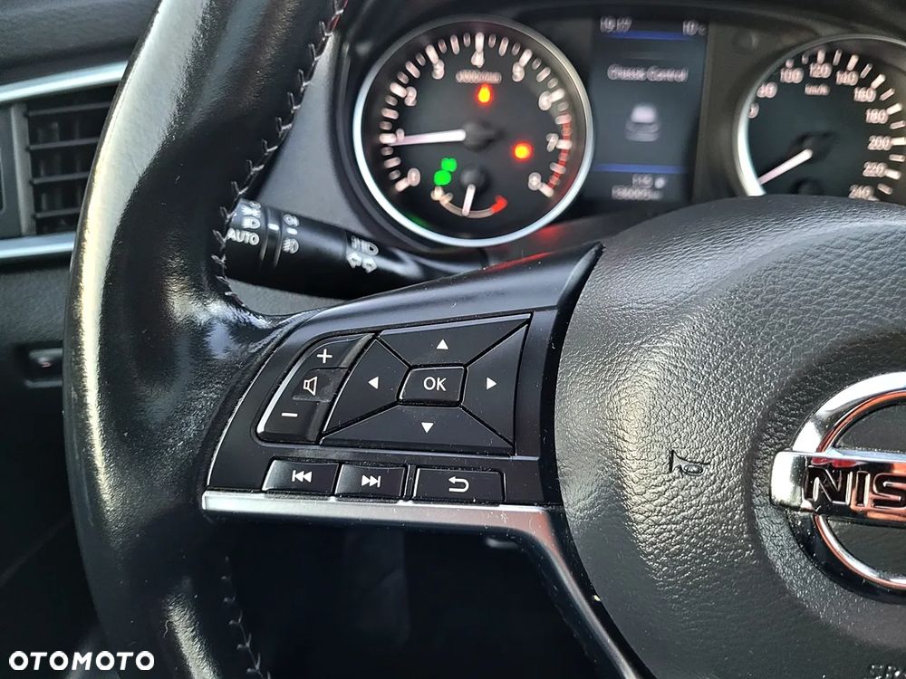 Nissan Qashqai 1.3 DIG-T SHIRO - 17