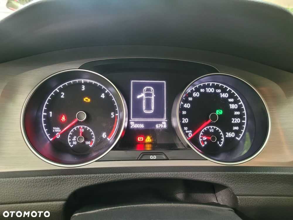 Volkswagen Golf 2.0 TDI SCR DSG Comfortline - 7